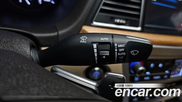 Genesis G80 2019 — photo 31
