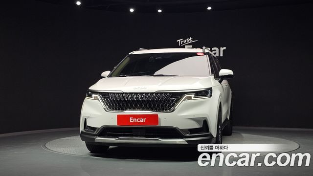 Kia Canival 2023 — photo 3