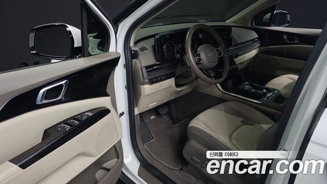 Kia Canival 2023 — photo 10