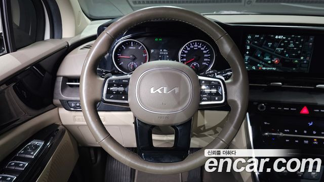 Kia Canival 2023 — photo 13