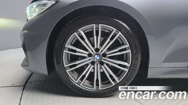 BMW 3-Series 2022 — photo 5