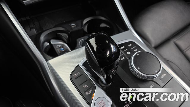 BMW 3-Series 2022 — photo 9