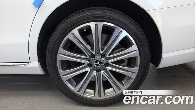 Mercedes-Benz E-Class 2021 — photo 7