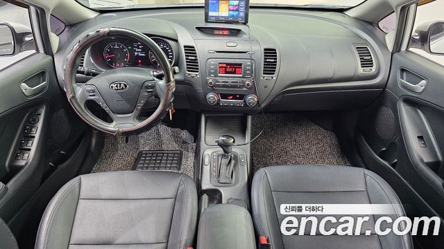 Kia K3 2015 — photo 7