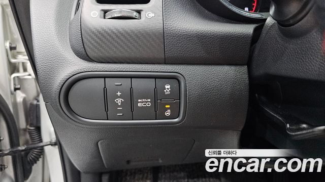 Kia K3 2015 — photo 16