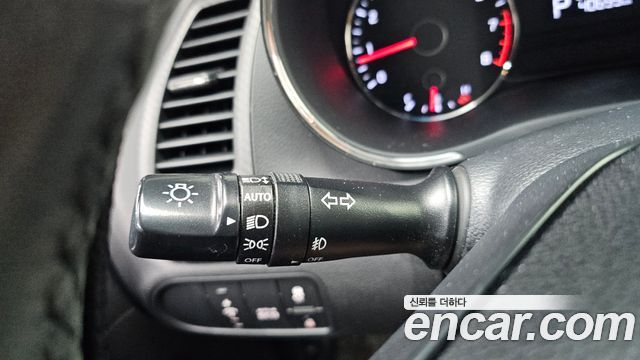 Kia K3 2015 — photo 17