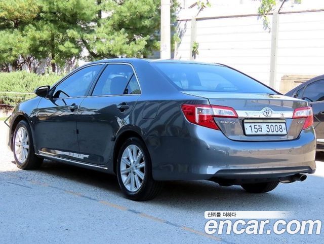 Toyota Camry 2013 — photo 3