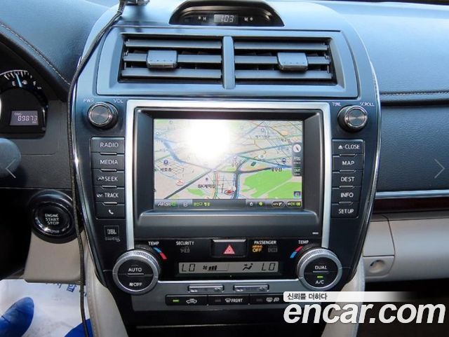 Toyota Camry 2013 — photo 14