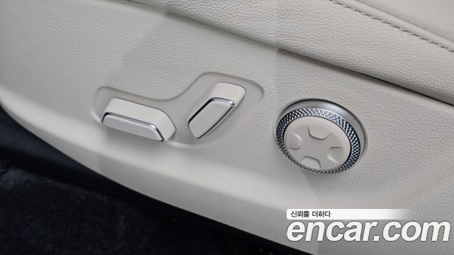 Genesis GV80 2022 — photo 24