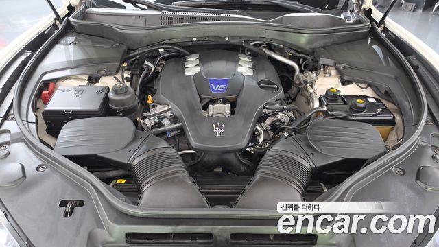 Maserati Levante 2017 — photo 6