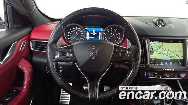Maserati Levante 2017 — photo 13