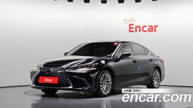Lexus ES 2023 — photo 1