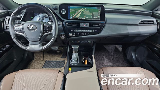 Lexus ES 2023 — photo 7