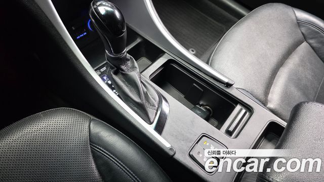 Hyundai Sonata 2012 — photo 12