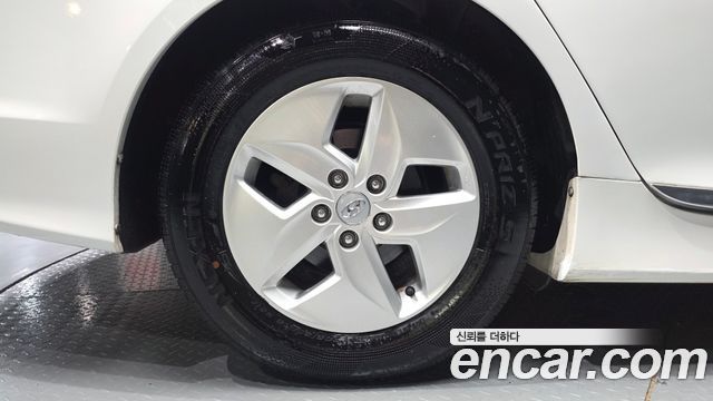 Hyundai Sonata 2012 — photo 7