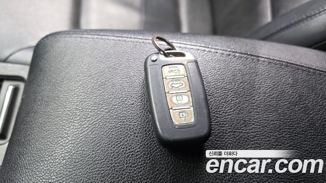 Hyundai Sonata 2012 — photo 31