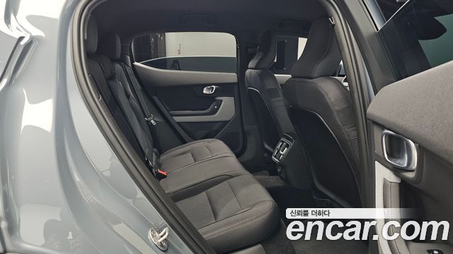 Polestar Polestar 2 2023 — photo 17
