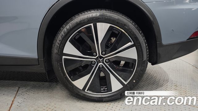 Polestar Polestar 2 2023 — photo 7