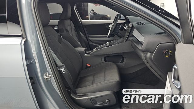 Polestar Polestar 2 2023 — photo 16