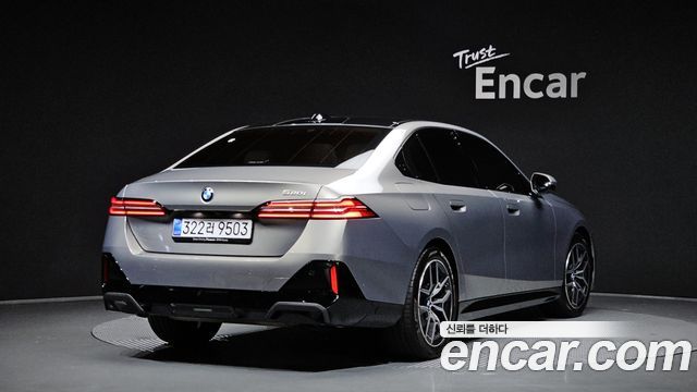 BMW 5-Series 2026 — photo 2