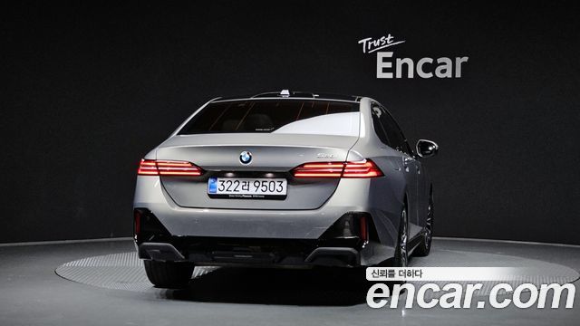 BMW 5-Series 2026 — photo 4