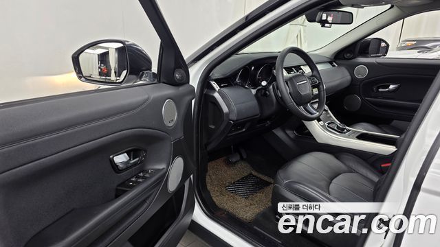 Land Rover Range Rover Evoque 2019 — photo 13