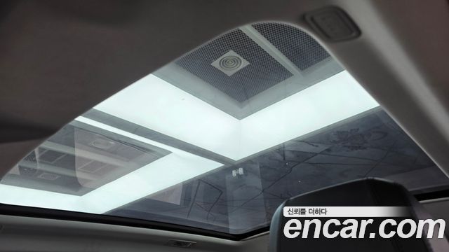 Land Rover Range Rover Evoque 2019 — photo 25