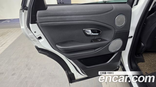 Land Rover Range Rover Evoque 2019 — photo 15