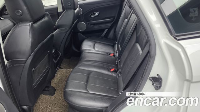 Land Rover Range Rover Evoque 2019 — photo 16