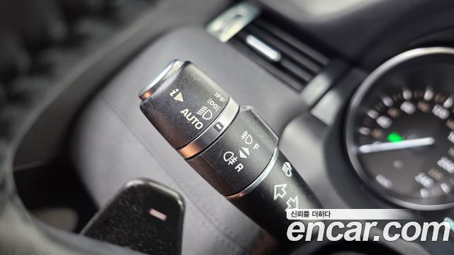 Land Rover Range Rover Evoque 2019 — photo 31