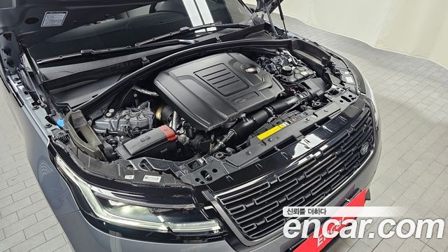 Land Rover Range Rover Velar 2026 — photo 6