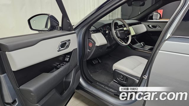 Land Rover Range Rover Velar 2026 — photo 13