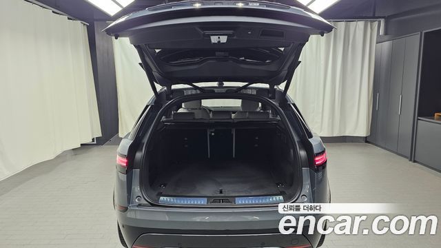 Land Rover Range Rover Velar 2026 — photo 24