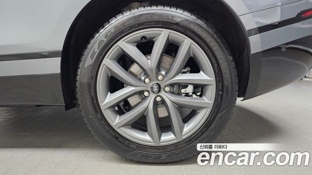 Land Rover Range Rover Velar 2026 — photo 7