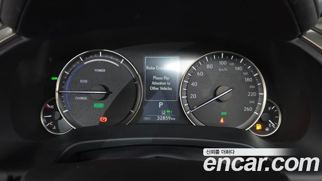 Lexus RX 2020 — photo 11