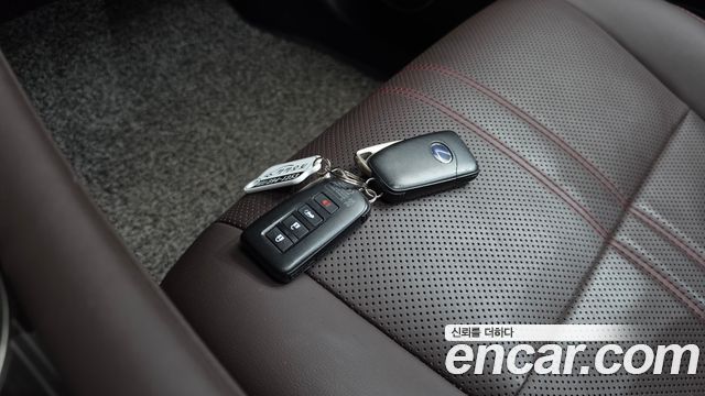 Lexus RX 2020 — photo 21