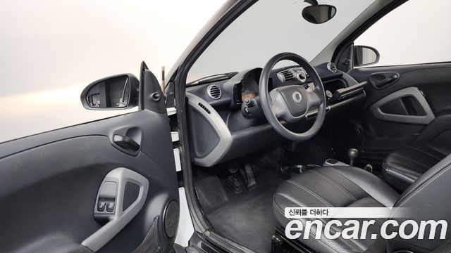 Smart Fortwo 2011 — photo 10