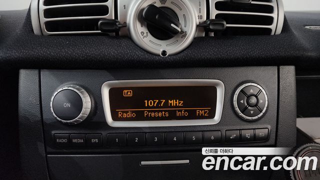 Smart Fortwo 2011 — photo 20