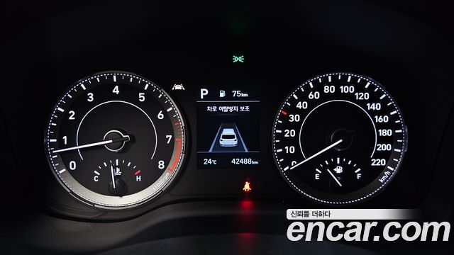 Hyundai Venue 2020 — photo 11