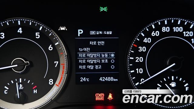 Hyundai Venue 2020 — photo 21