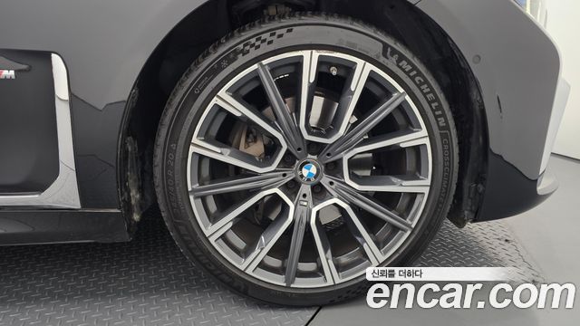 BMW 7-Series 2021 — photo 42