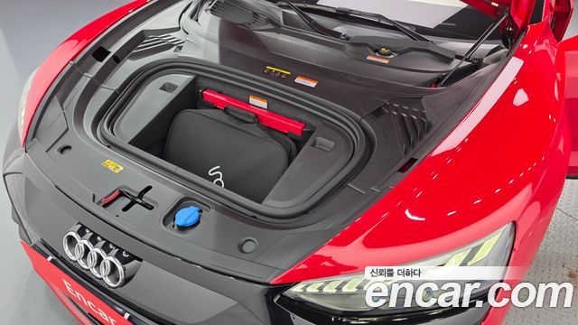 Audi e-tron GT 2022 — photo 6