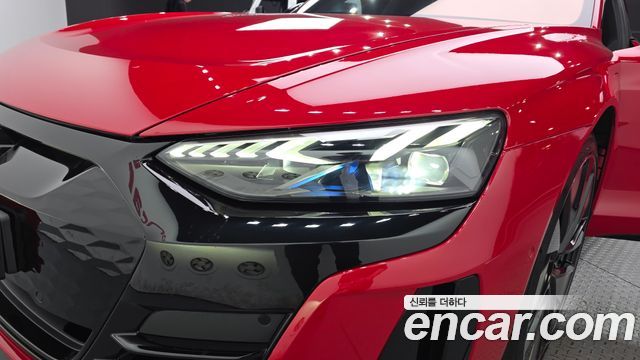 Audi e-tron GT 2022 — photo 8