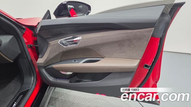 Audi e-tron GT 2022 — photo 14