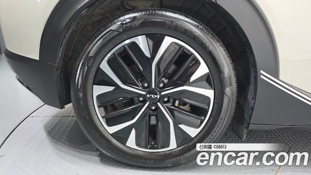 Kia EV6 2023 — photo 5