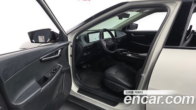 Kia EV6 2023 — photo 13