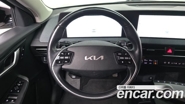 Kia EV6 2023 — photo 19