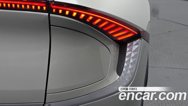 Kia EV6 2023 — photo 9