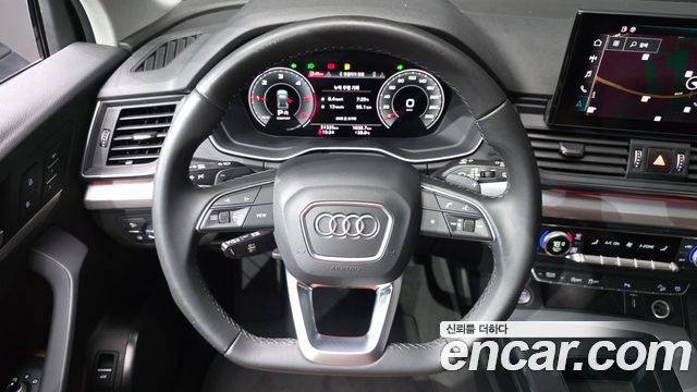 Audi Q5 2022 — photo 20