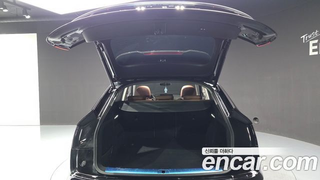 Audi Q5 2022 — photo 24
